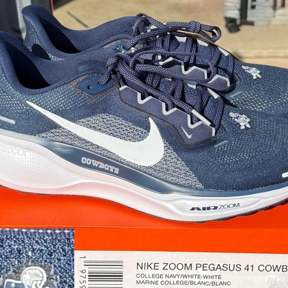 Nike Navy and White Zoom Pegasus 41 Cowboys Running Shoes new in original box